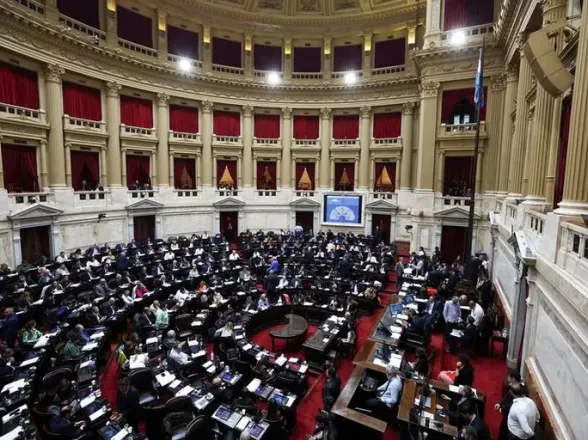 La bicameral de DNU del Congreso se reunirá mañana para dictaminar el nuevo acuerdo con el FMI