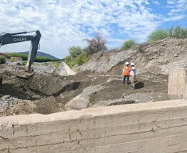 Hidráulica despeja cauces y repara obras dañadas por las crecientes