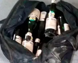 Intentaron robar siete botellas de fernet de un supermercado: terminaron detenidos