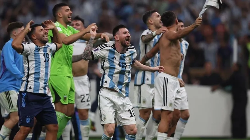 El fútbol uruguayo entre los más exportadores del mundo, según reporte  FIFA; mirá los rankings